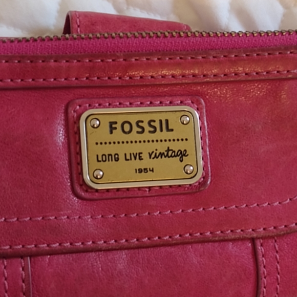 Fossil Buttery Soft Leather Wallet - Picture 11 of 11